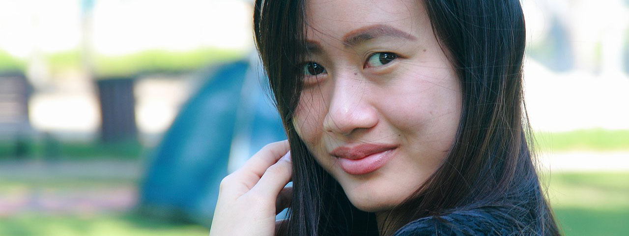 Asian Woman Smiling 1280×480